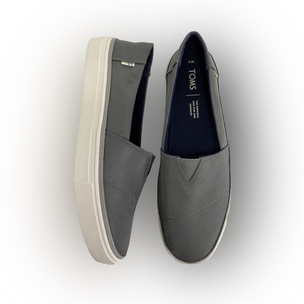Toms Parker Slip On Women's Gray Sneaker Casual Shoes Size 9
